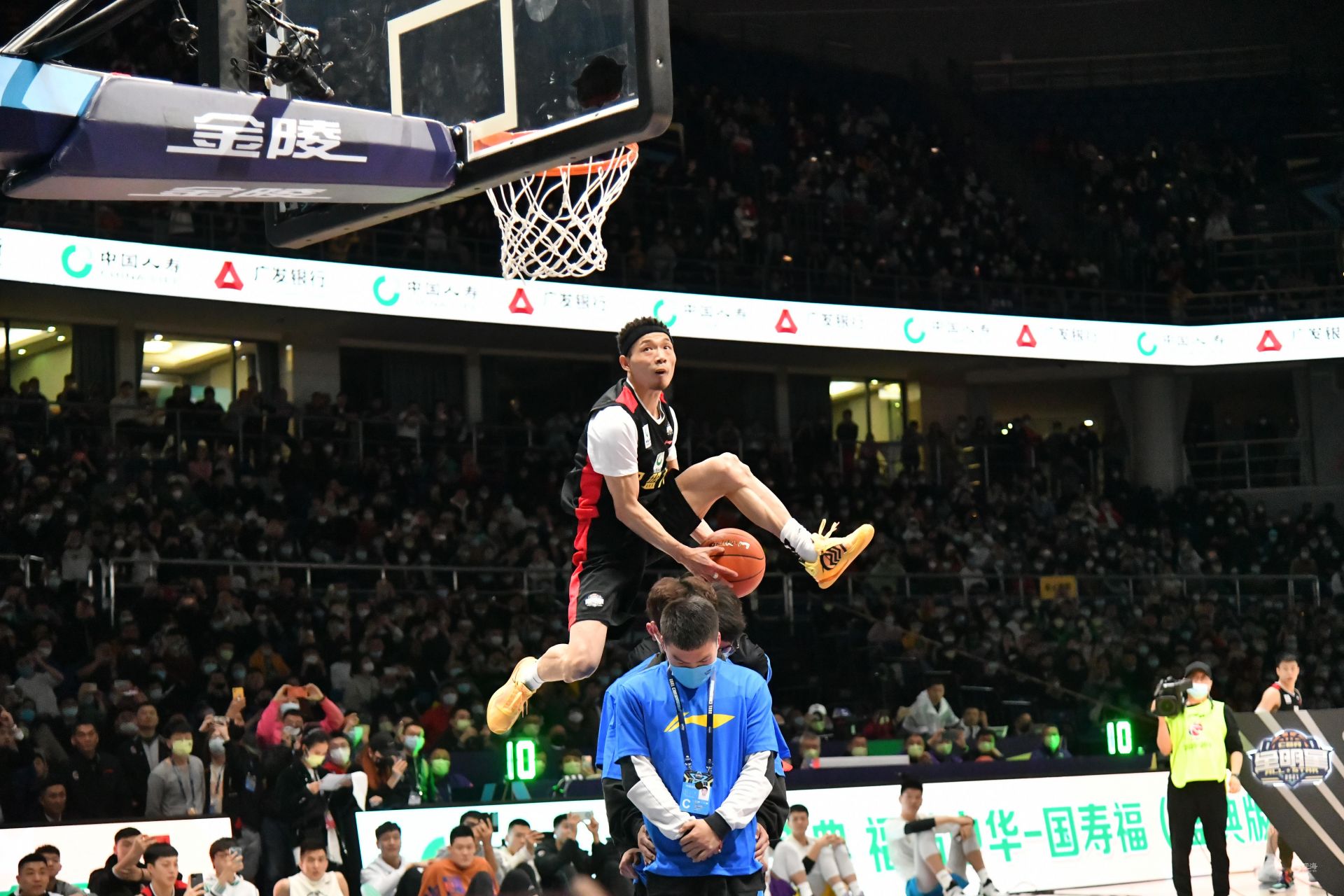 更是一场战 更是一场战