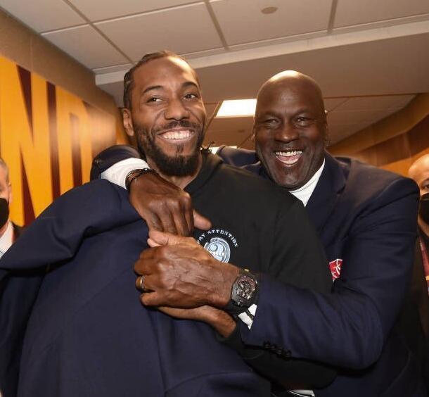 [乒乓球]孙颖莎带伤出战 中国组合获得混双亚军