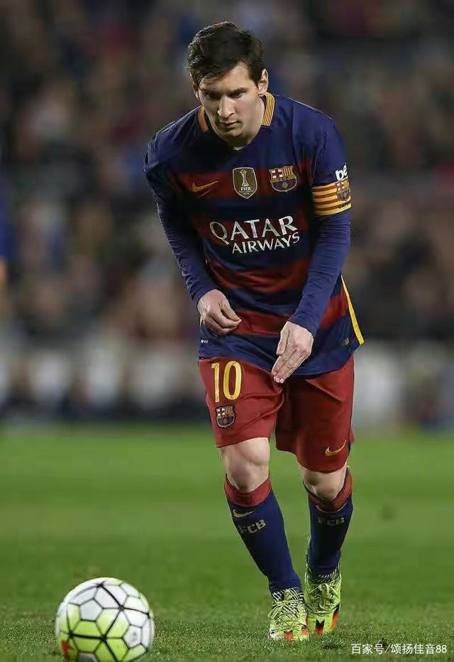 贝克汉姆的球队夺冠，全家相拥庆祝，14岁金发小七很夺目